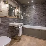 Hotel Sandburn Hall 4*