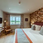 Sandburn Hall Hotel 4*