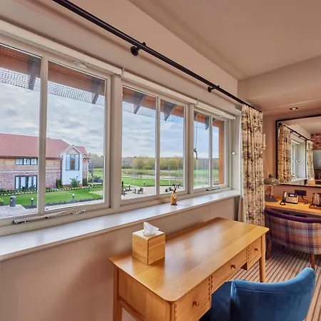 Hotel Sandburn Hall 4*