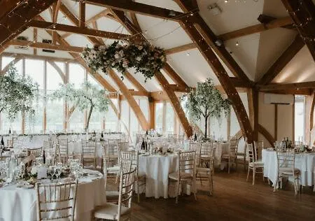 Sandburn Hall Hotel 4*