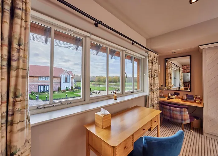 Hotel Sandburn Hall 4*