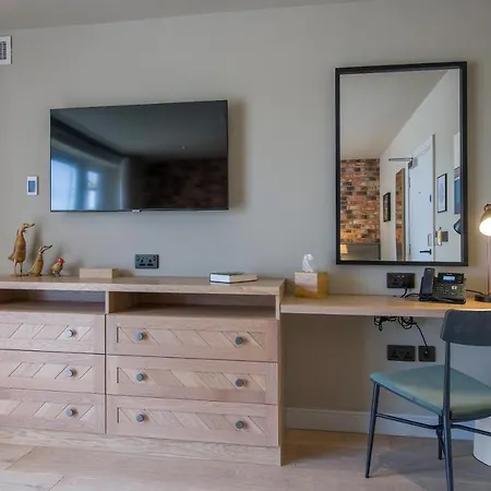 호텔 Sandburn Hall