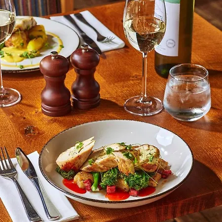 Sandburn Hall Йорк