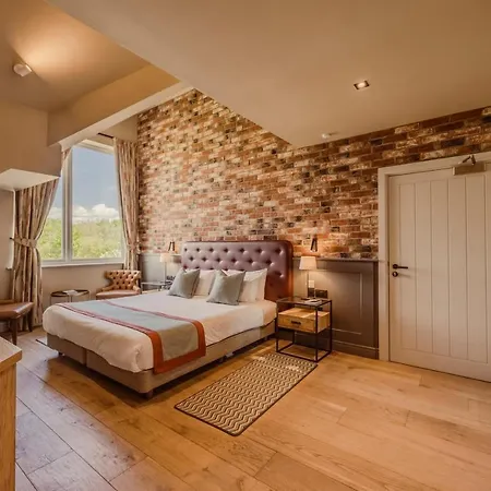 Sandburn Hall Йорк